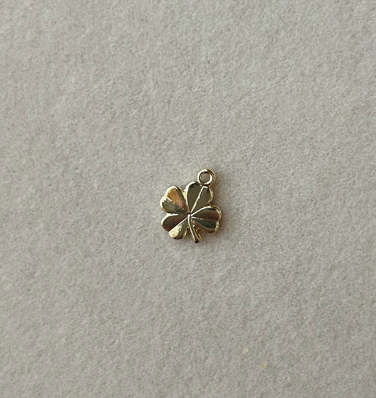 Small 4 Leaf Clover